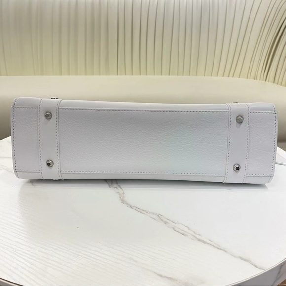 Lady Dior East West Shoulder Bag Perfect Condition - Picture 6 of 12